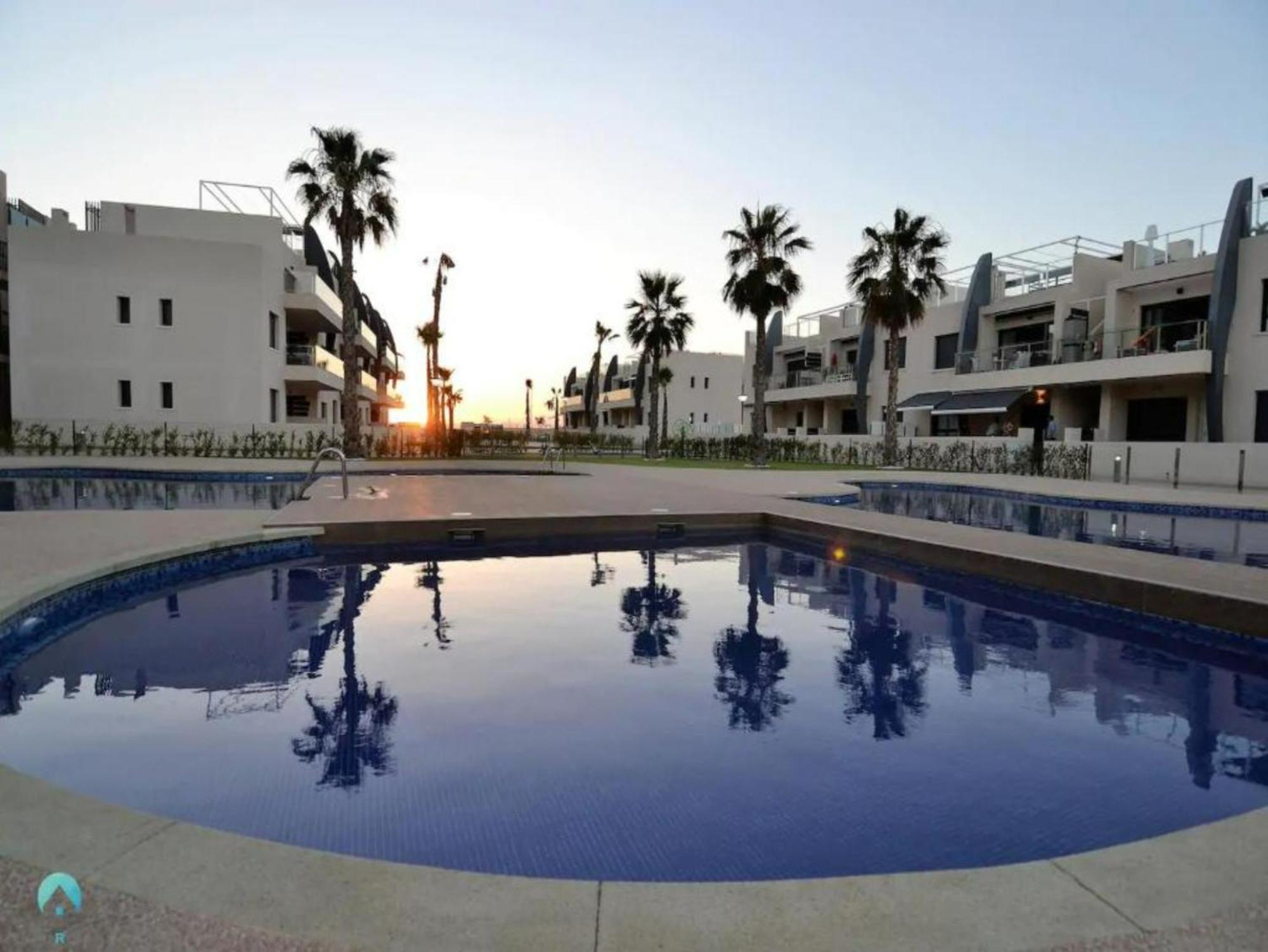 New Luxury Detached Villa With Pool At Beach بيلار ذي لا أوراذاذا المظهر الخارجي الصورة